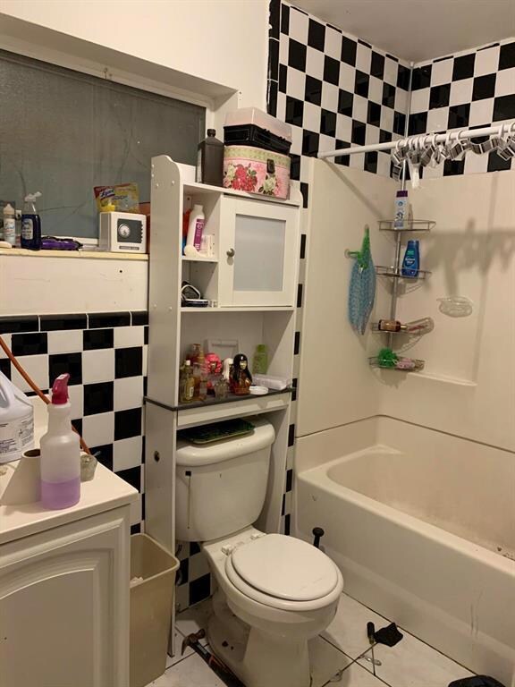 797DCA72-949B-4AA3-9832-A42431425F0E