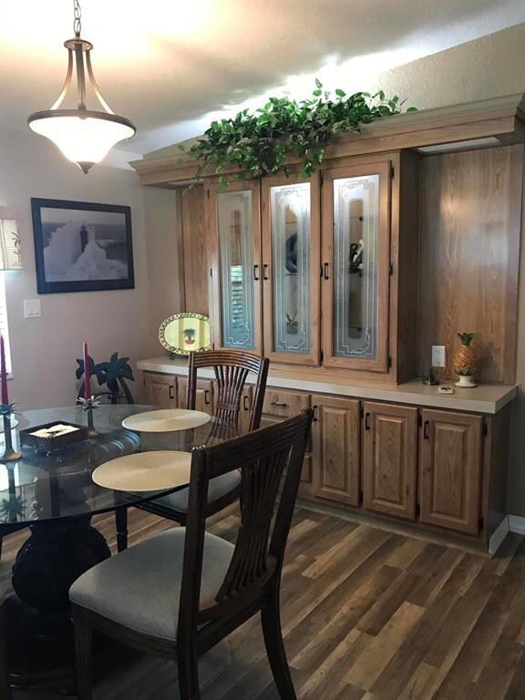 formal dining rm