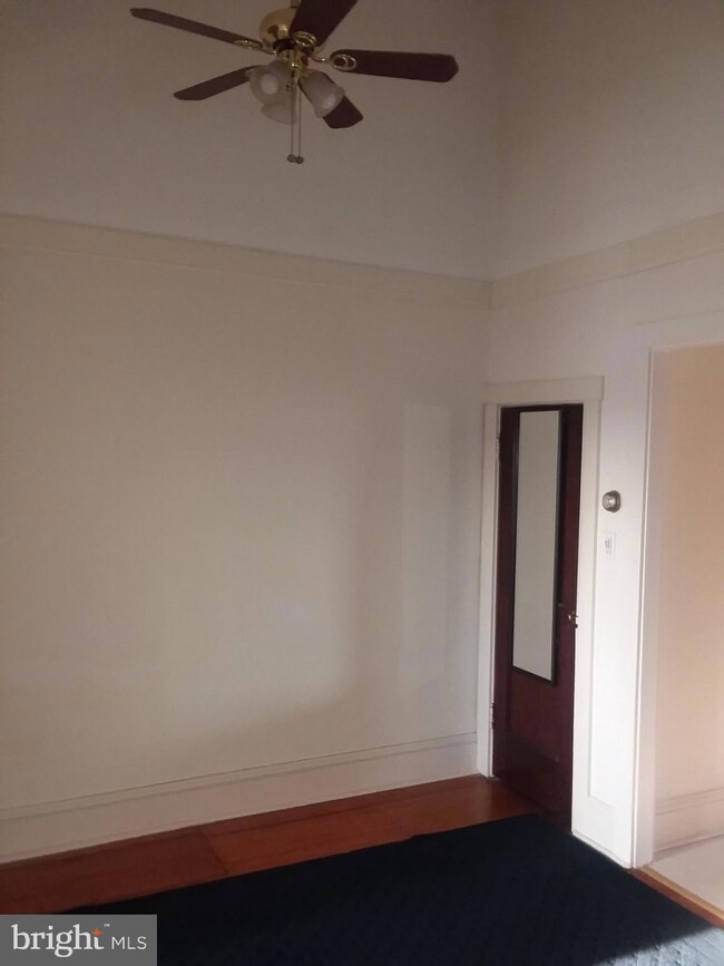 1426 Lacrosse Ave unit 2, Reading, PA 19607 - photo 5