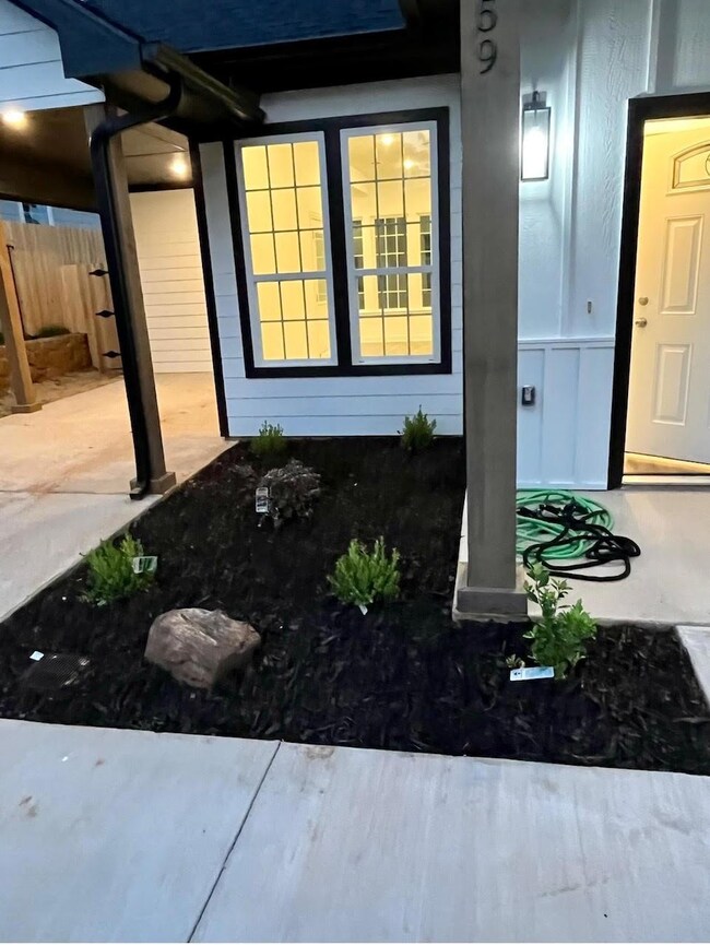 759 N Eddy Ave, Denison, TX 75020 - photo 2