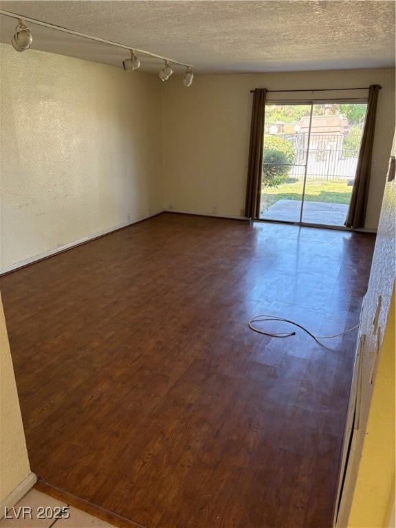 2963 Pinehurst Dr, Las Vegas, NV 89109 - photo 6