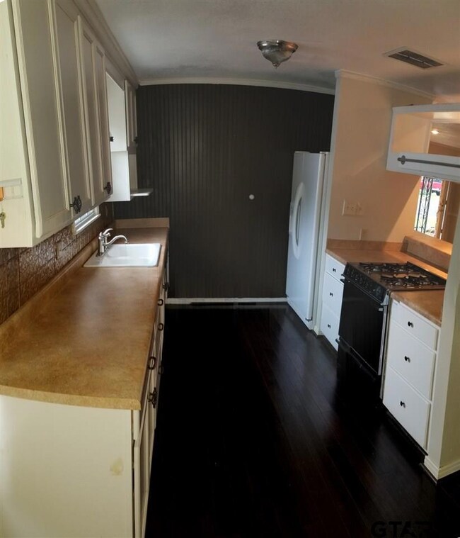 1823 1823 Belmont, Tyler, TX 75701 - photo 5