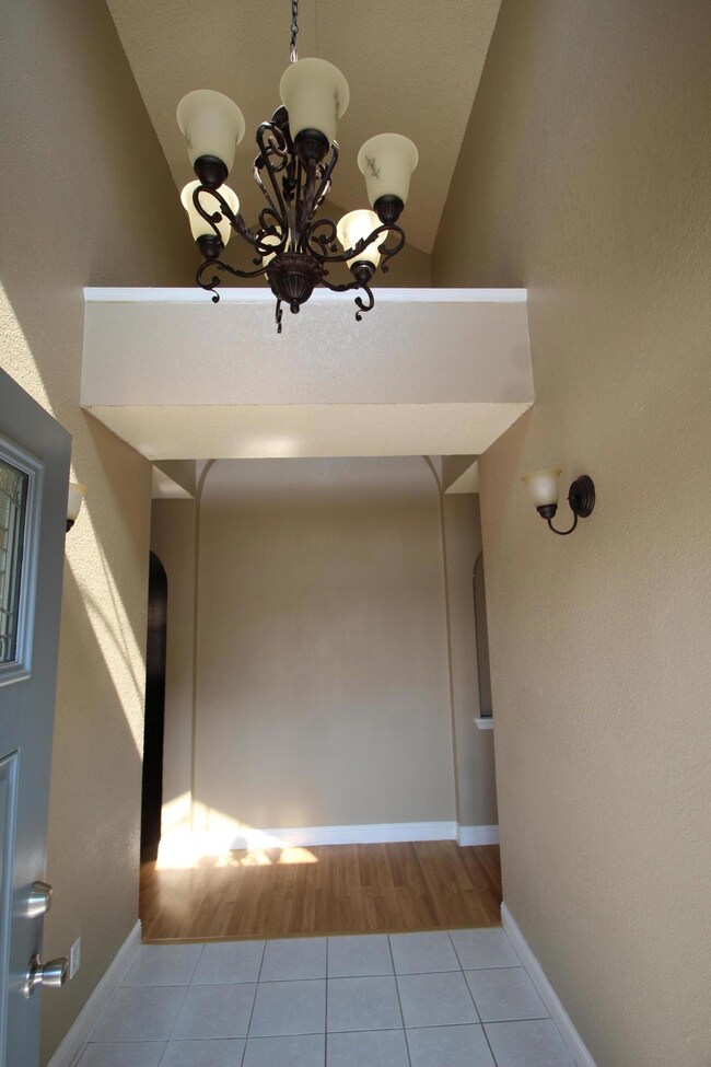 14007 Glenosa Dr, Horizon City, TX 79928 - photo 2