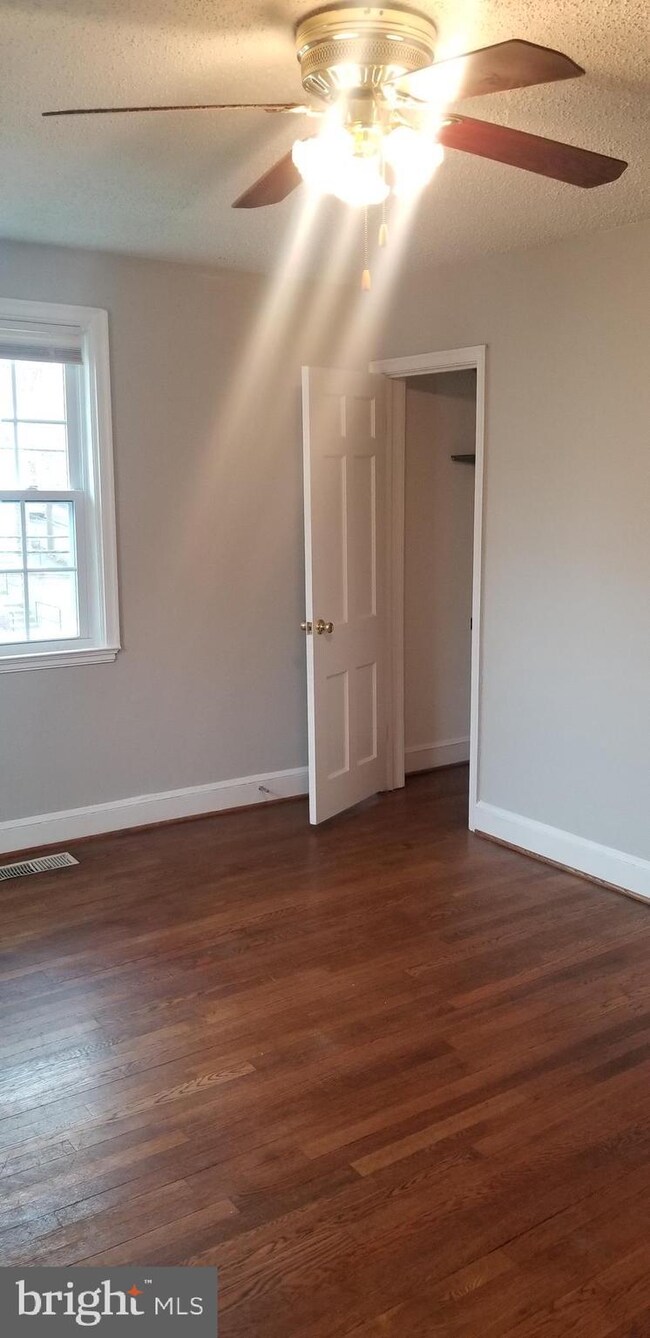 2820 R St SE unit 1, Washington, DC 20020 - photo 6