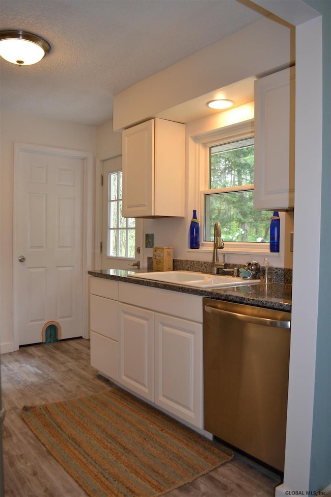 39 Pheasant Ct, Saratoga Springs, NY 12866 - photo 5