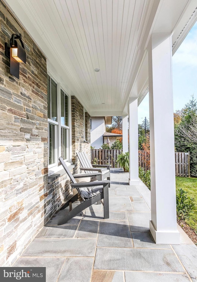 5528 Trent St, Chevy Chase, MD 20815 - photo 3