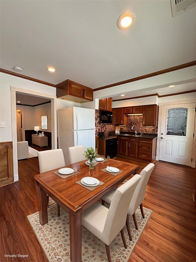 1101 E 7th St unit 4, Houston, TX 77009 - photo 5