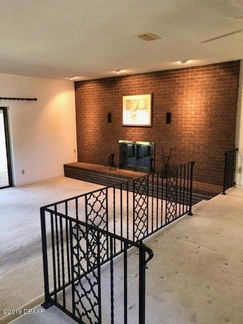 8 Lindy Loop Fireplace