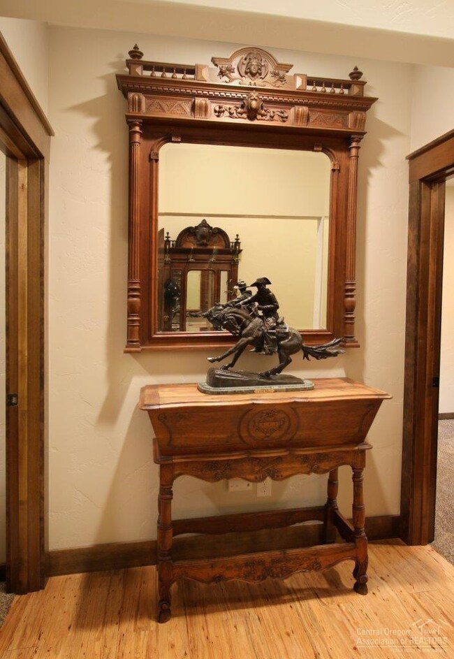 14547 Crossroads Loop, Sisters, OR 97759 - photo 5