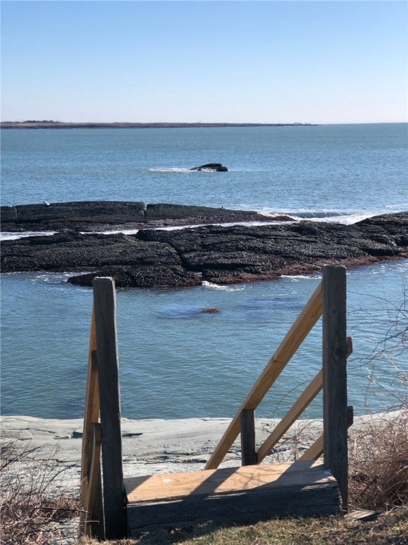 457 Tuckerman Ave, Middletown, RI 02842 - photo 2