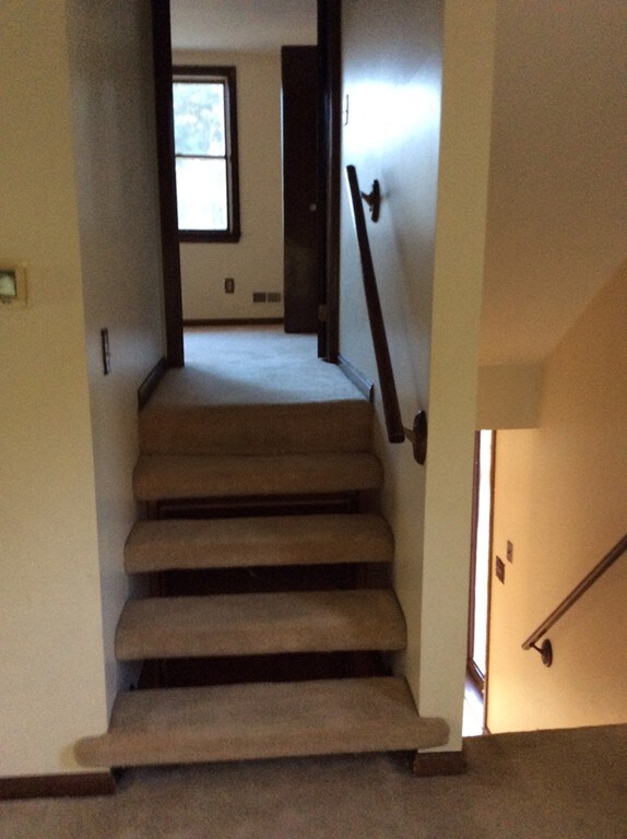 368 Hillcrest Ave, West Springfield, MA 01089 - photo 6