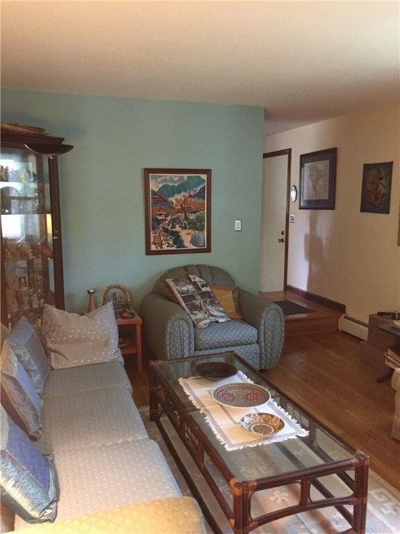 162 Greenwood Dr, Wakefield, RI 02879 - photo 5