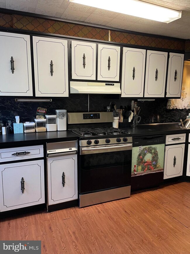 601 Magnolia Ave, Glenolden, PA 19036 - photo 6