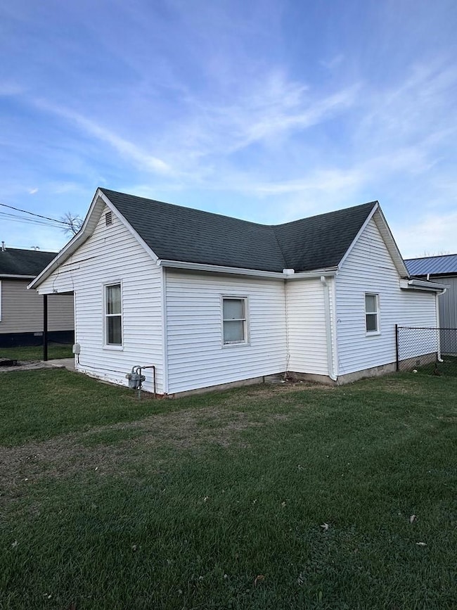 1406 S Connecticut Ave, Wellston, OH 45692 - photo 3