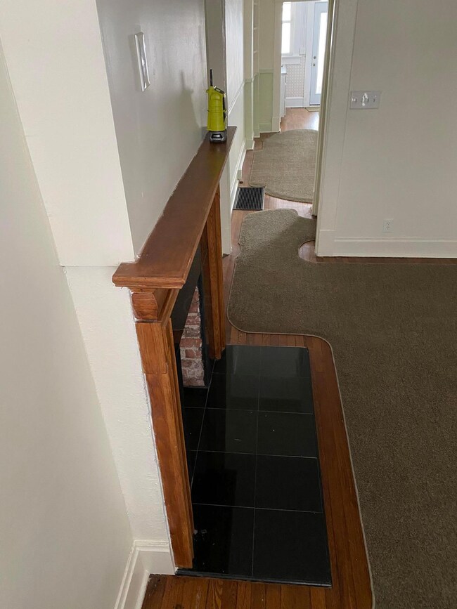 1725 S High St, Columbus, OH 43207 - photo 4