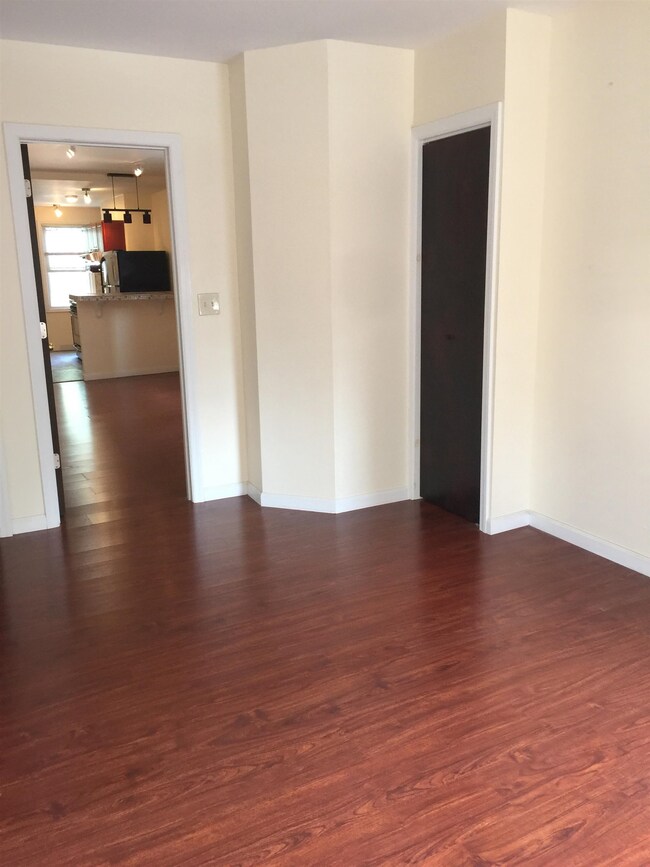 320 Summit Ave unit 4, Jersey City, NJ 07306 - photo 6