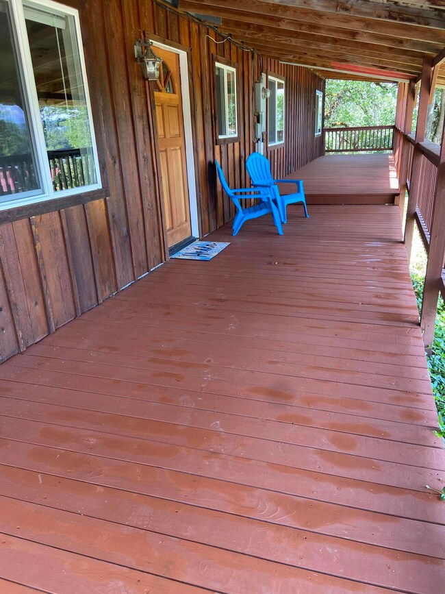 6671 Cypress Dr, Central Point, OR 97502 - photo 6