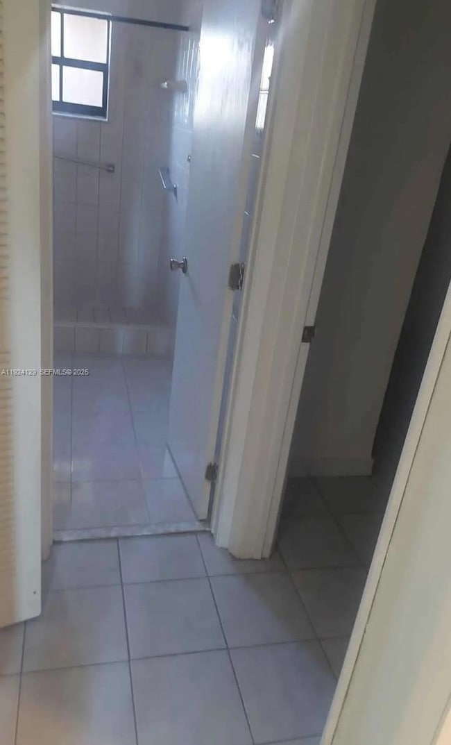 561 E 62nd St unit 1, Hialeah, FL 33013 - photo 3