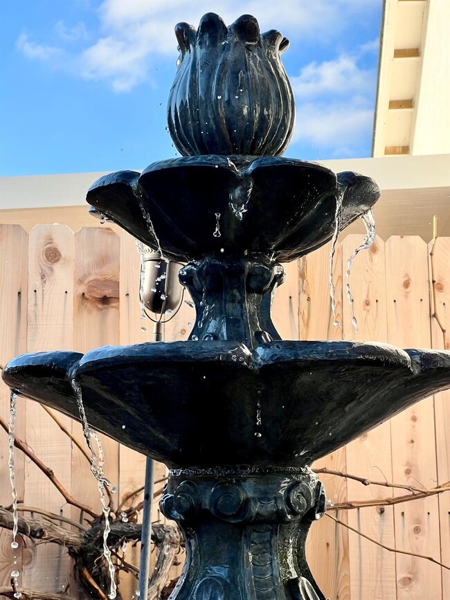 3119 N Apricot Ave, Fresno, CA 93727 - photo 6