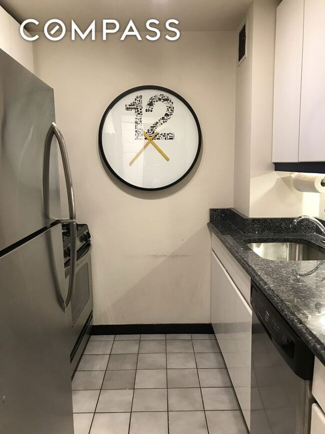 50 Lexington Ave unit 9F, New York, NY 10010 - photo 2