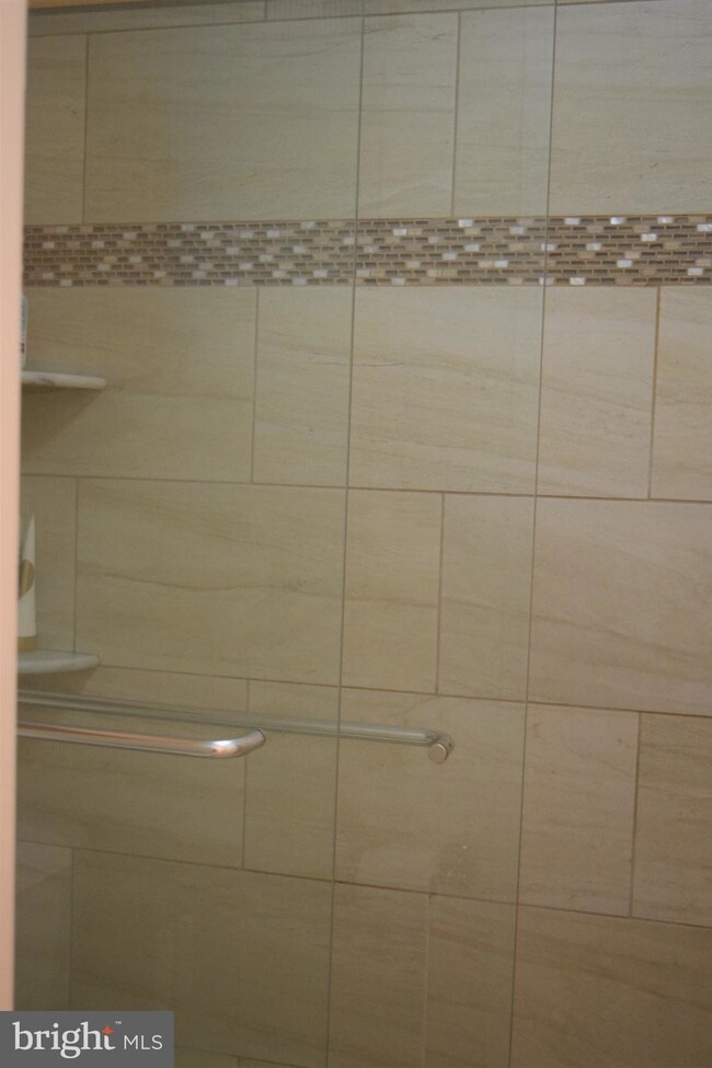 13107 Wonderland Way unit 3, Germantown, MD 20874 - photo 5