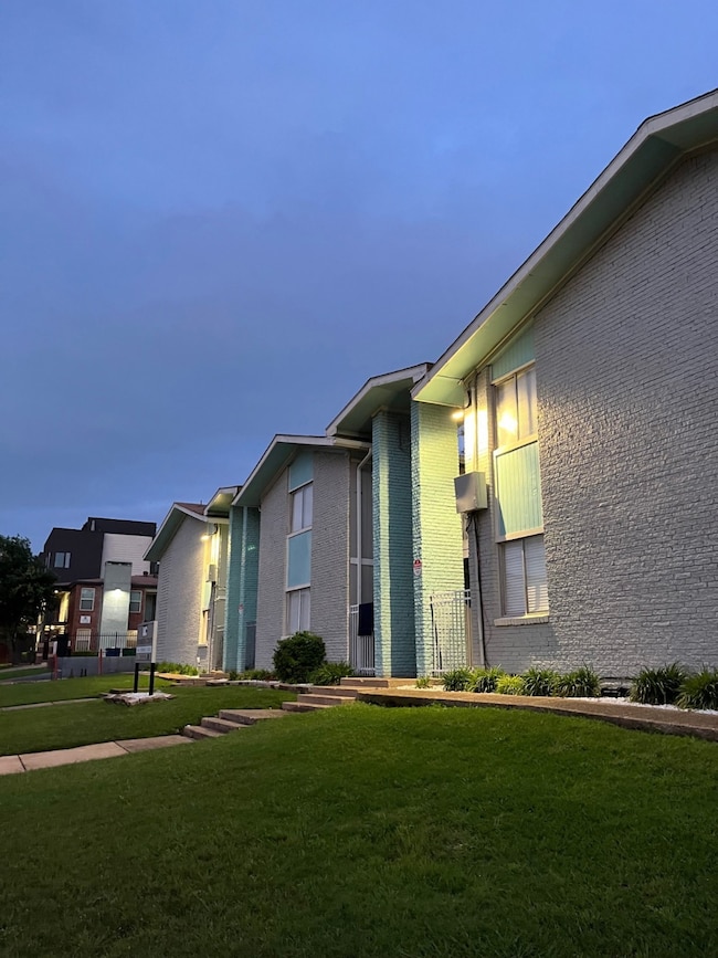 4606 Monarch St unit 214, Dallas, TX 75204 - photo 3