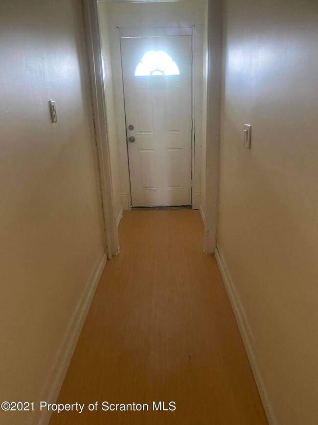 606 W Locust St unit 608, Scranton, PA 18504 - photo 3