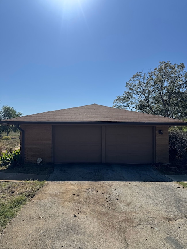 7414 U S 281, Pleasanton, TX 78064 - photo 2