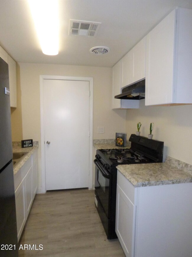 5941 W Cypress St, Phoenix, AZ 85035 - photo 3