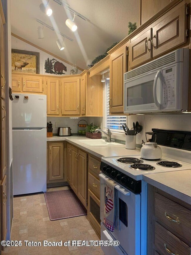 2012 Elkhorn photo 4