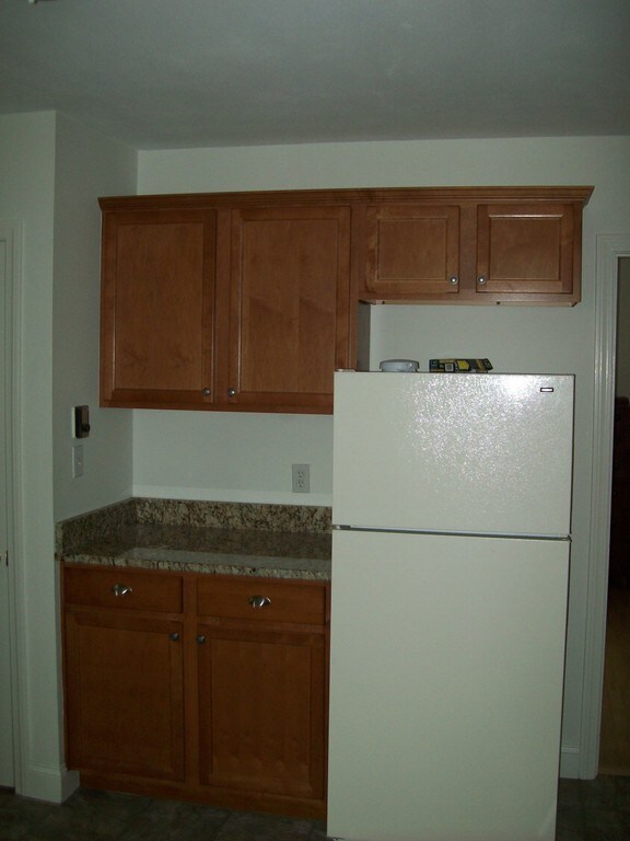 9 Hillside Ave unit 4, Marblehead, MA 01945 - photo 2