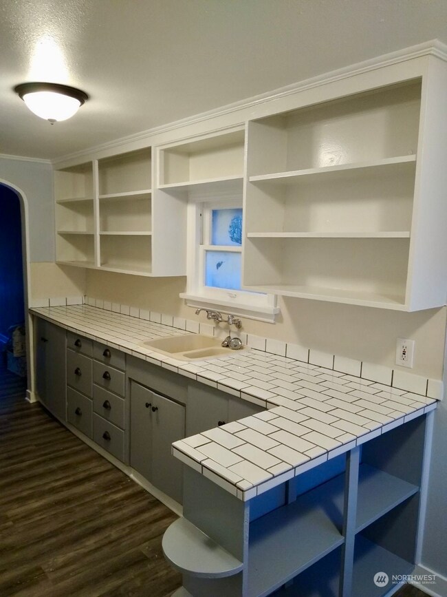 317 1/2 N Iron St, Centralia, WA 98531 - photo 6