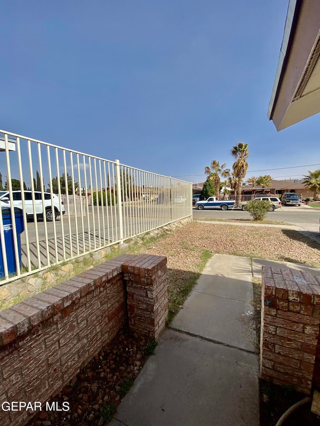 823 Montera Rd, El Paso, TX 79907 - photo 3