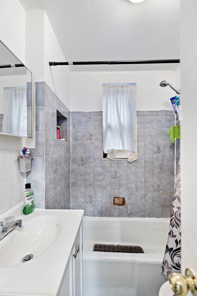 2271 John F. Kennedy Blvd unit 101, Jersey City, NJ 07304 - photo 5