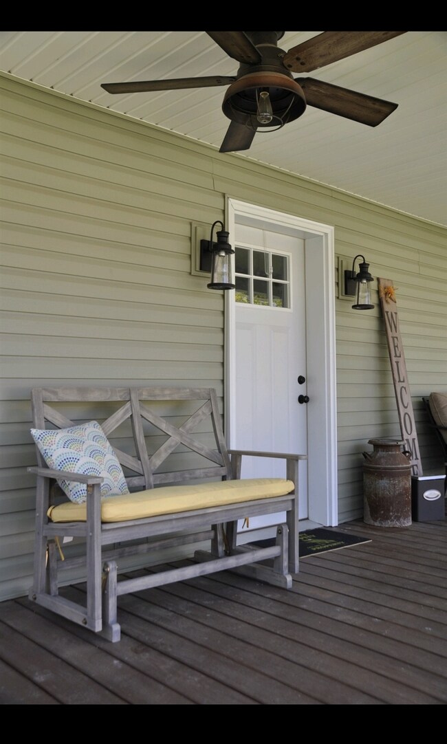 410 E Cherry St, Bluffton, IN 46714 - photo 3