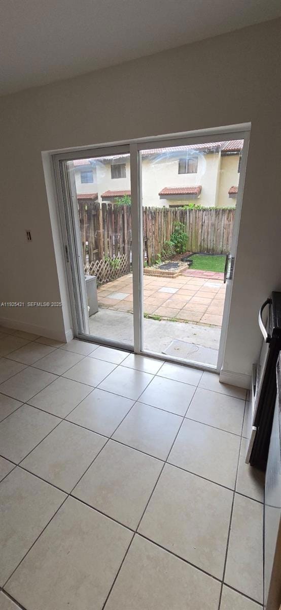 560 NW 82nd Place unit 303, Miami, FL 33126 - photo 3
