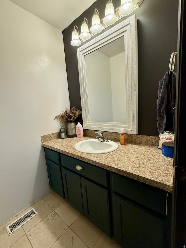 190 W 2100 S, Vernal, UT 84078 - photo 6