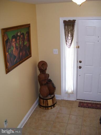 9142 Marlove Oaks Ln, Owings Mills, MD 21117 - photo 5