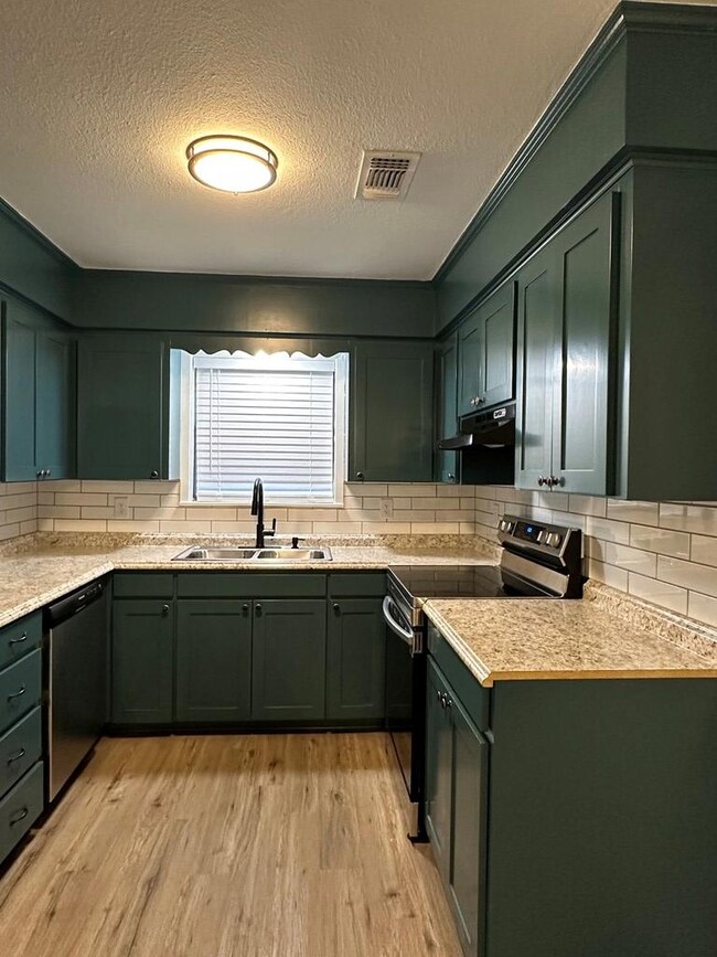 257 Bois d Arc St, Lufkin, TX 75904 - photo 6