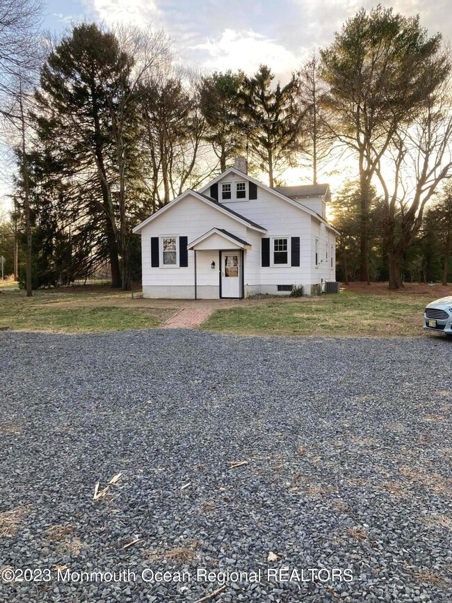 245 School Rd E, Marlboro, NJ 07746 - photo 2