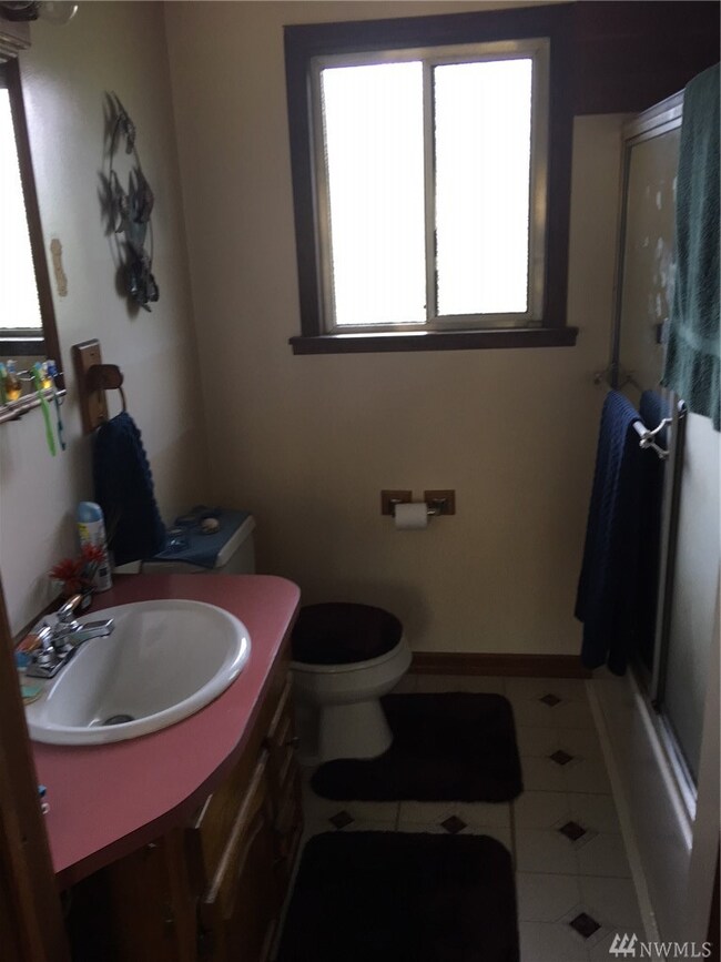 325 105th St SW, Everett, WA 98204 - photo 4