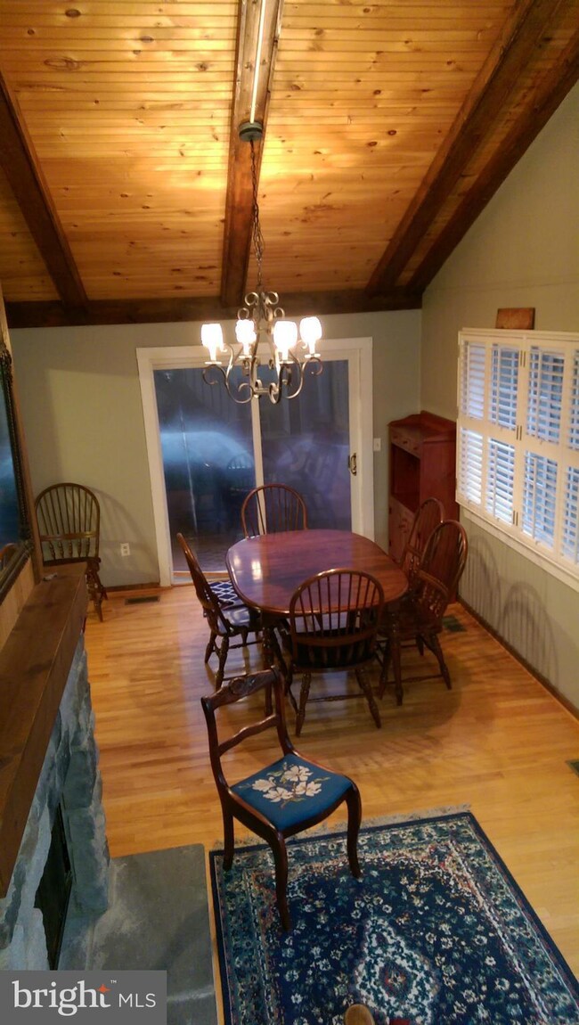 515 Stuart Dr, Basye, VA 22810 - photo 7