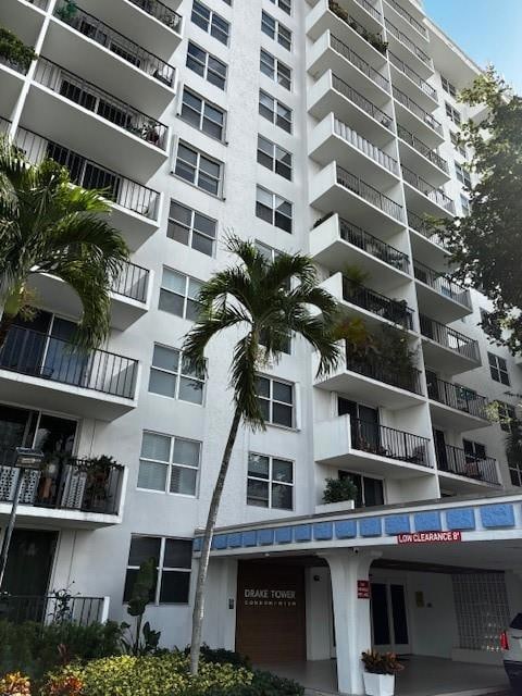 Drake Tower Condominiums unit 2I, Fort Lauderdale, FL 33311 - photo 2