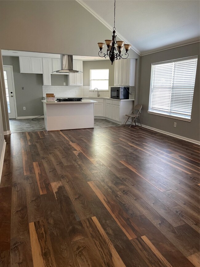 6607 W T c Jester Blvd, Houston, TX 77091 - photo 2