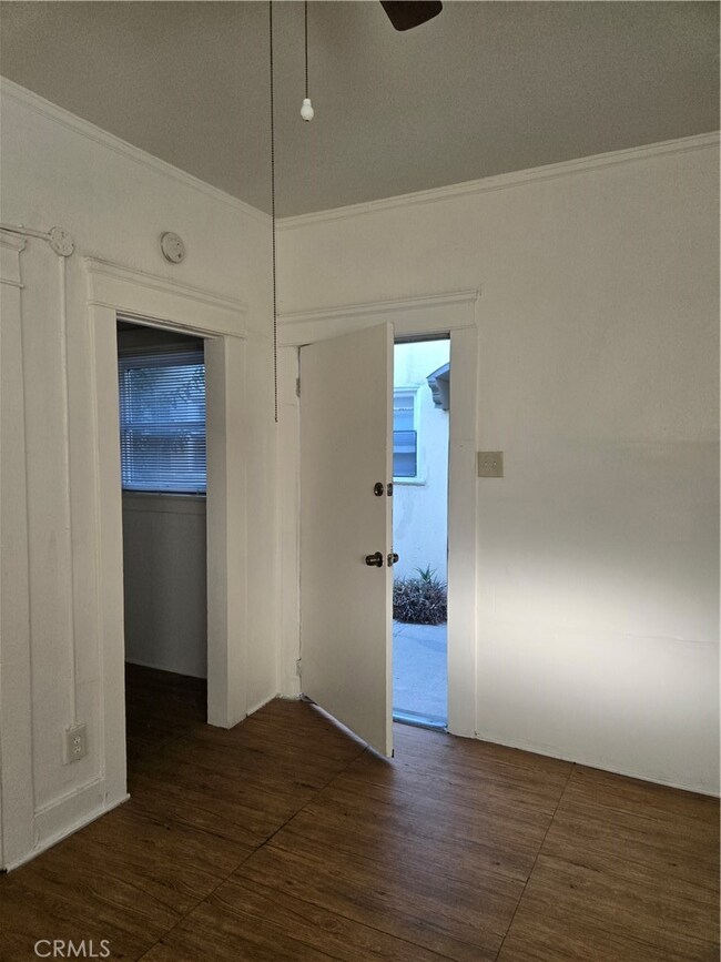 551 W 10th St unit 9, Long Beach, CA 90813 - photo 3