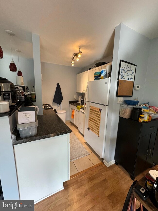 Lafayette Park unit 510, Falls Church, VA 22041 - photo 3