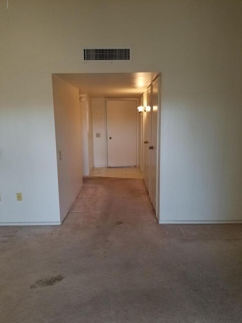 14227 N Palm Ridge Dr W, Sun City, AZ 85351 - photo 4