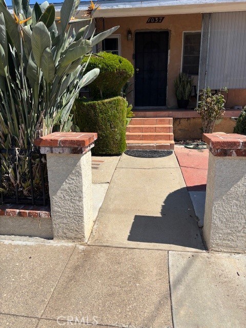 1037 Kewen St, San Fernando, CA 91340 - photo 3