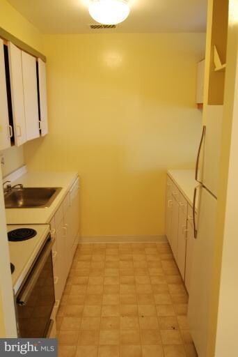 119 W Conway St unit R, Baltimore, MD 21201 - photo 5