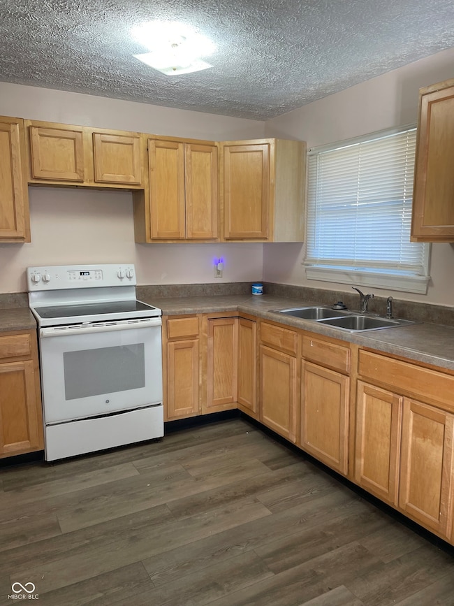 624 Sweetbriar Ave, Whiteland, IN 46184 - photo 5